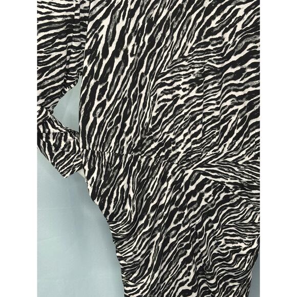 PLUS Size 2X | MICHAEL KORS Figure Flattering Stretch Knit Dress | NEW with Tags - Picture 7 of 12